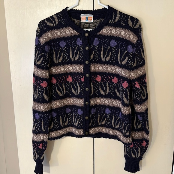 bebhinn marten designs Sweaters - Vintage 100% Wool Floral Cardigan